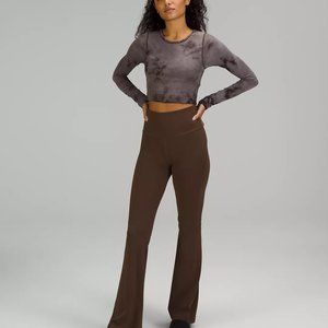 NWT: Lululemon Groove Super-High-Rise Flared Pant Nulu in Java: SZ 4